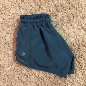 Lululemon Hotty Hot Short 2.5”